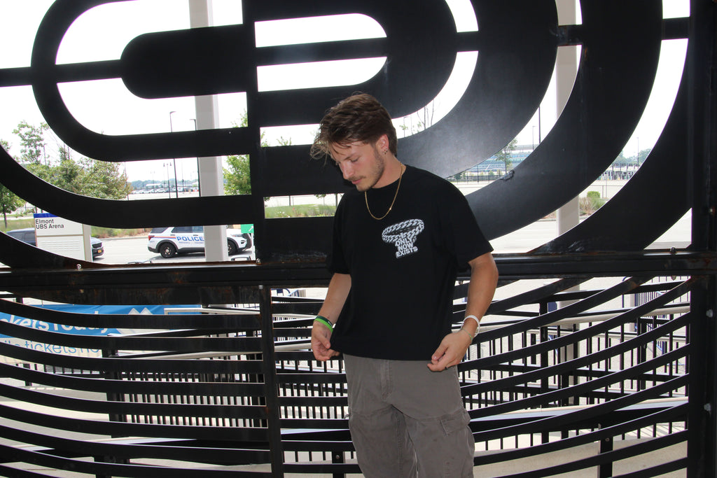 LUCKY LIPS BOXY TEE