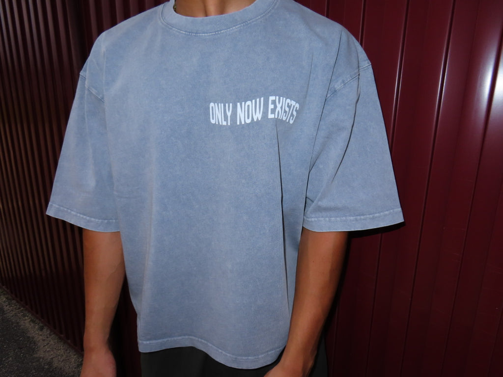 PRESENCE TEE