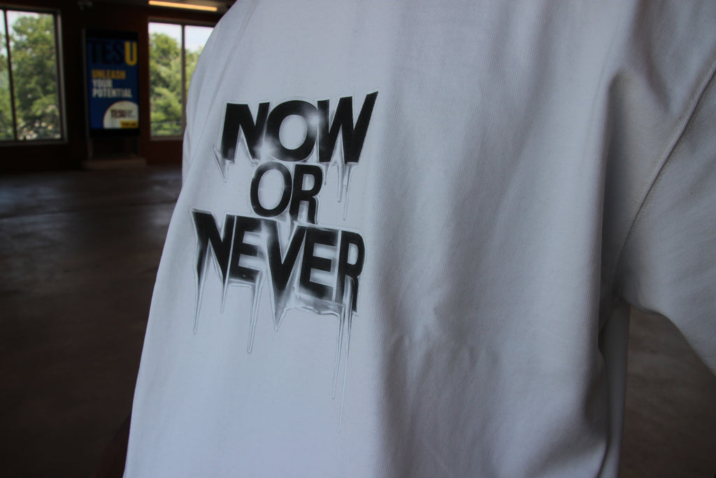 NOW OR NEVER OVERSIZED TEE
